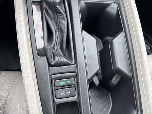 Certified 2025 Honda Accord LX image 27