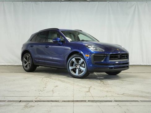 New 2026 Porsche Macan AWD/4WD image 9