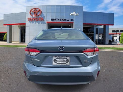 Used 2025 Toyota Corolla LE FWD image 6