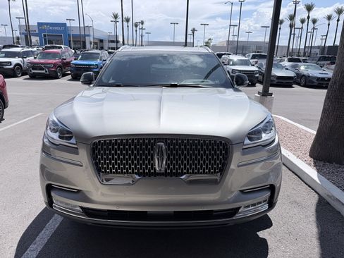 Used 2023 Lincoln Aviator Reserve w/ Equipment Group 201A RWD image 2