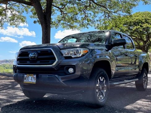 Used 2018 Toyota Tacoma SR5 image 1