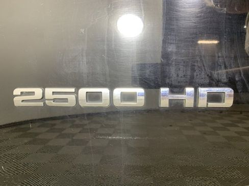 Used 2011 GMC Sierra 2500 SLT w/ SLT Convenience Package image 32