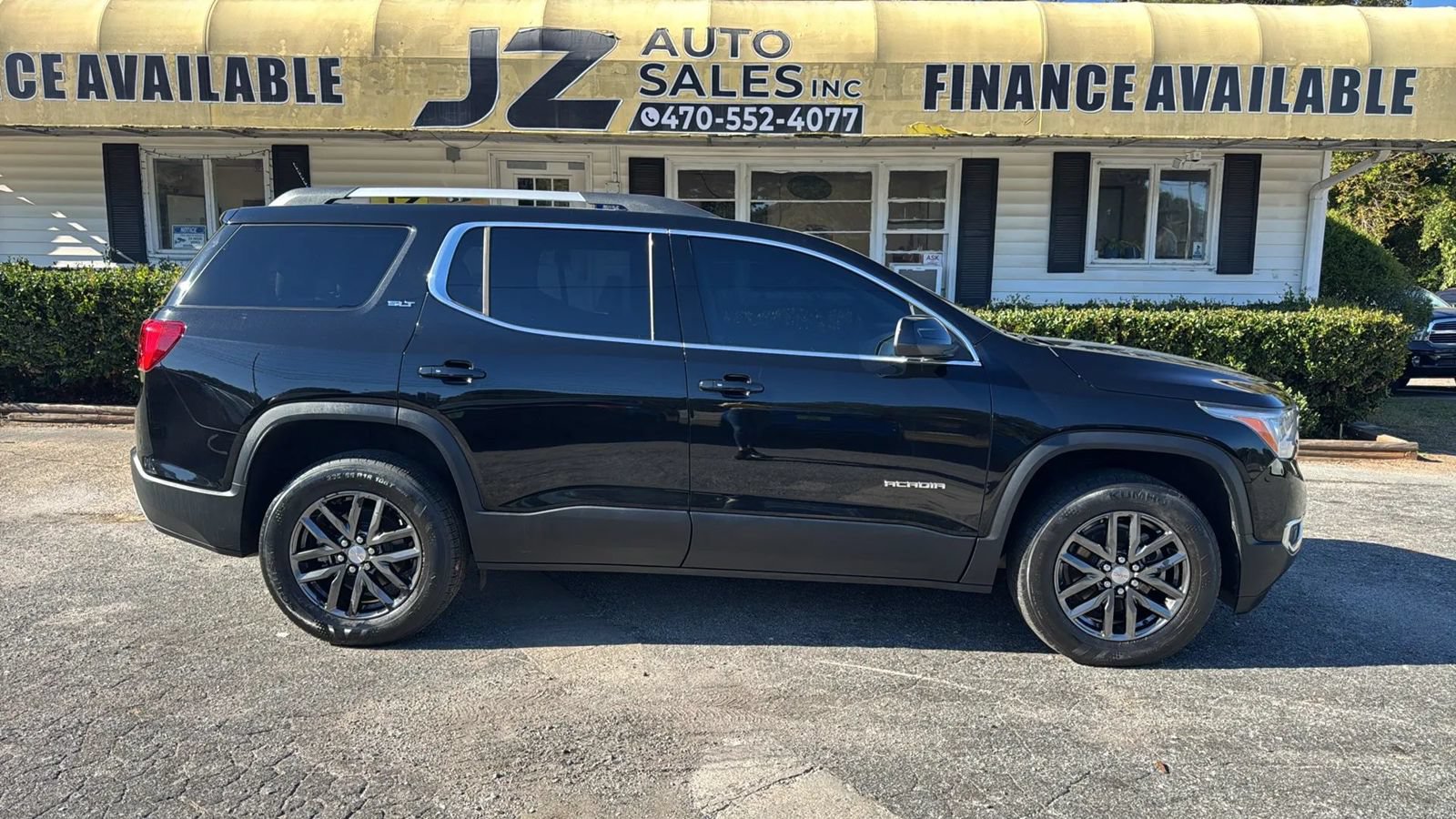 Used 2019 GMC Acadia SLT FWD image 2