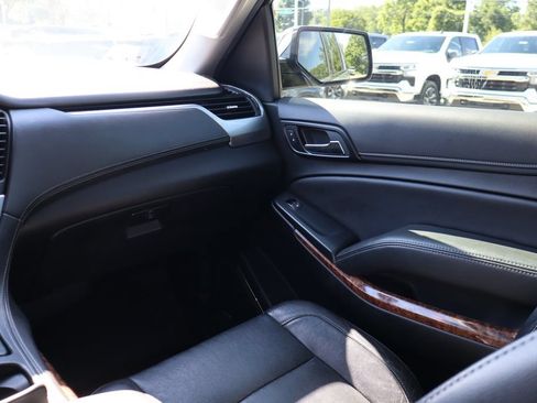 Used 2019 Chevrolet Tahoe Premier AWD/4WD image 45