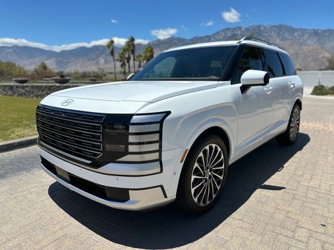 Used 2026 Hyundai Palisade Calligraphy AWD/4WD image 2