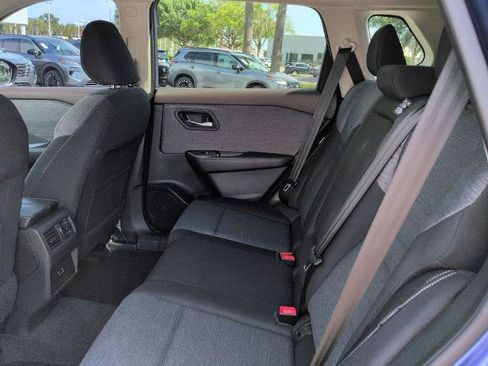 Certified 2022 Nissan Rogue SV FWD image 14