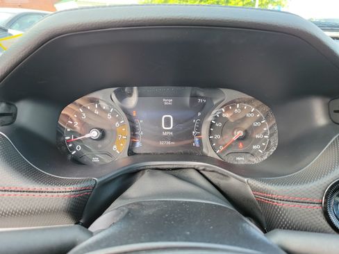 Used 2025 Jeep Compass Trailhawk AWD/4WD image 23