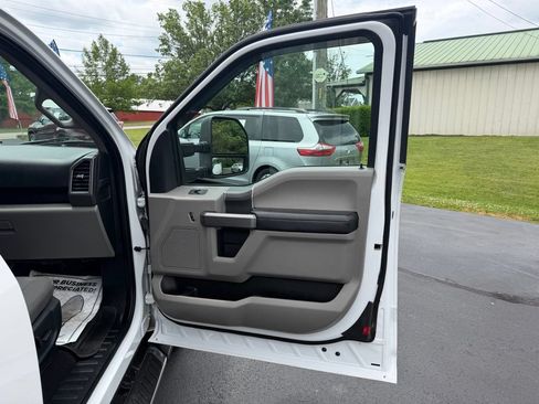 Used 2019 Ford F150 XLT w/ Equipment Group 302A Luxury AWD/4WD image 25