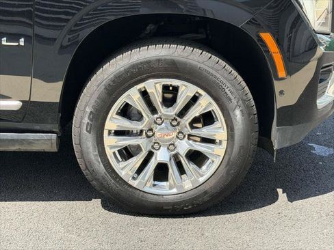 Used 2026 GMC Yukon XL Denali w/ Sun & Power Step Package AWD/4WD image 9