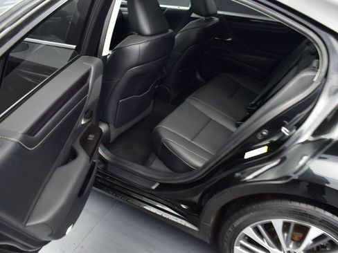 Used 2019 Lexus ES 350 w/ Premium Package image 10