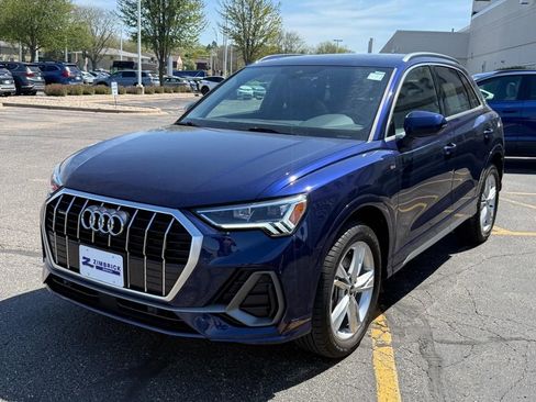 Used 2023 Audi Q3 2.0T Premium Plus w/ Premium Plus Package AWD/4WD image 8