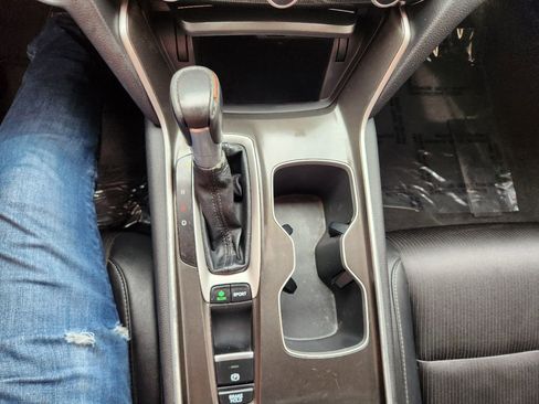 Used 2019 Honda Accord Sport image 17