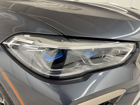 Used 2022 BMW X6 M50i w/ Executive Package image 11