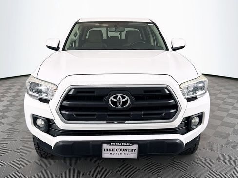 Used 2017 Toyota Tacoma SR5 w/ Tow Package RWD image 2