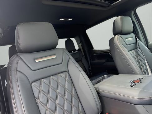 New 2025 GMC Sierra 1500 AT4 w/ AT4 Premium Package image 32