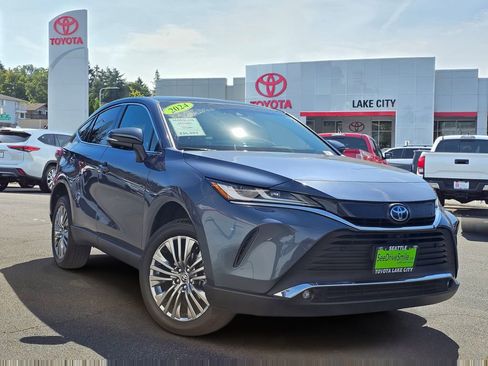 Used 2024 Toyota Venza Limited AWD/4WD image 1