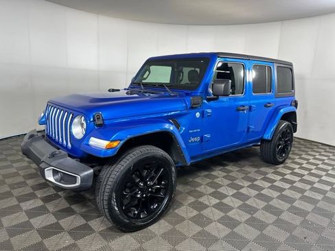 Used 2021 Jeep Wrangler Unlimited Sahara w/ Cold Weather Group image 7