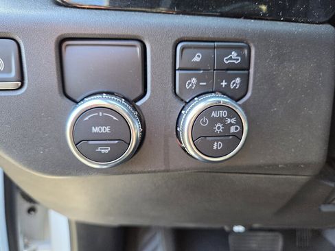 Used 2024 GMC Sierra 1500 SLT image 15