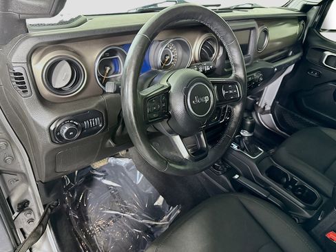 Used 2018 Jeep Wrangler Unlimited Sport S image 23