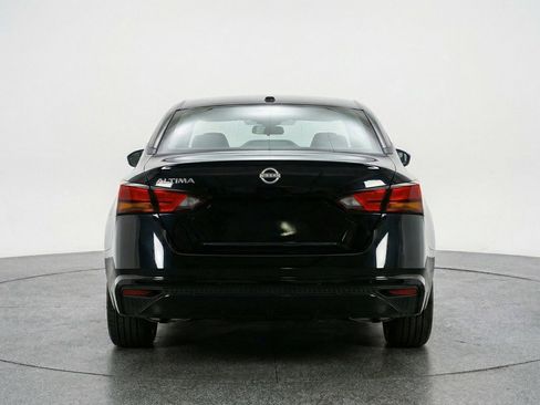 Used 2025 Nissan Altima 2.5 SV image 7