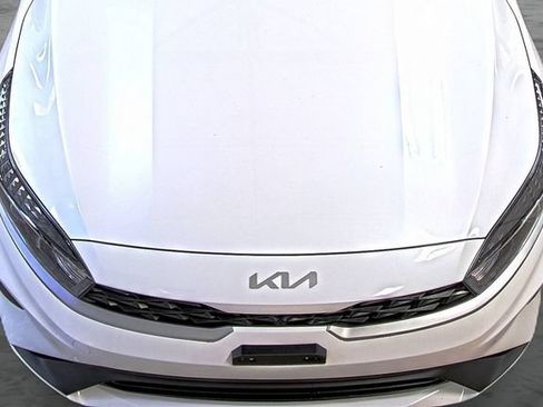 Used 2024 Kia Forte LXS FWD image 17