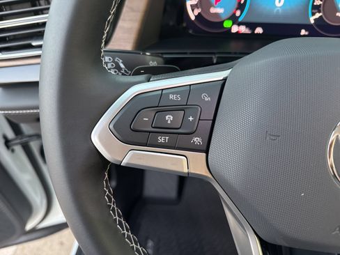 New 2026 Volkswagen Atlas SE FWD image 12