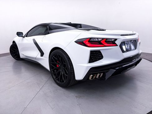 Used 2024 Chevrolet Corvette Stingray Premium Conv w/ Battery Protection Package RWD image 2