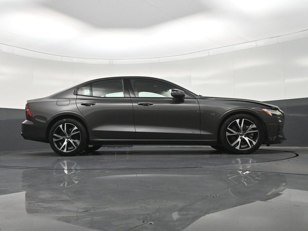 Certified 2024 Volvo S60 B5 Core FWD image 30