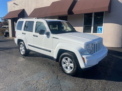 Used 2012 Jeep Liberty Sport w/ Popular Equipment Group image 3