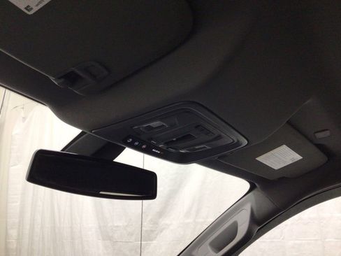 Used 2019 GMC Sierra 1500 SLT w/ SLT Convenience Package image 13