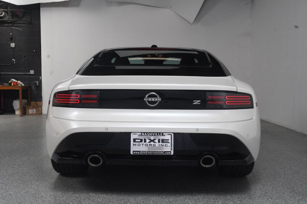 Used 2025 Nissan Z Performance w/ Floor Mat Package RWD image 13