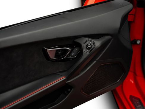 Used 2020 Lamborghini Huracan EVO RWD image 59