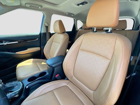 Certified 2025 Kia Seltos EX w/ EX Sunroof Package FWD image 24