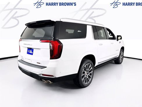 New 2026 GMC Yukon XL Denali w/ Denali Reserve Package AWD/4WD image 35