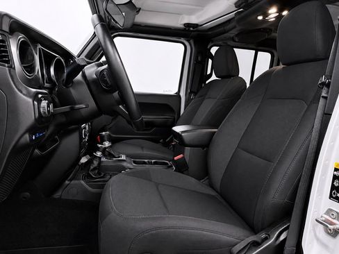 Used 2024 Jeep Wrangler Unlimited AWD/4WD image 15