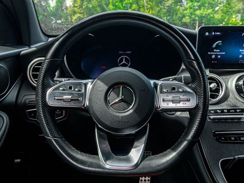 Used 2021 Mercedes-Benz GLC 300 w/ AMG Line image 19