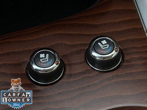 Used 2017 Nissan Pathfinder Platinum w/ Family Entertainment Package image 20