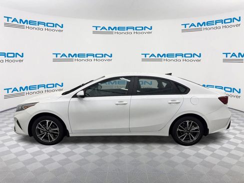 Used 2024 Kia Forte LXS w/ LXS Technology Package FWD image 2