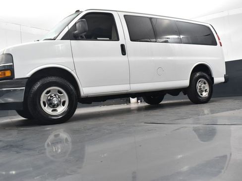 Used 2019 Chevrolet Express 3500 LT w/ LT Preferred Equipment Group image 21