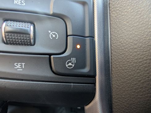 Used 2021 GMC Sierra 1500 SLT w/ SLT Premium Package image 32