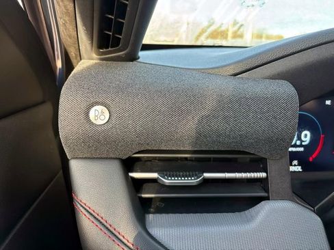 Used 2025 Ford Explorer ST-Line image 21