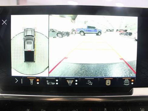 Used 2024 GMC Sierra 1500 Elevation w/ Elevation Premium Package image 3