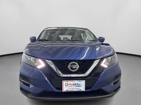 Used 2022 Nissan Rogue Sport S image 2