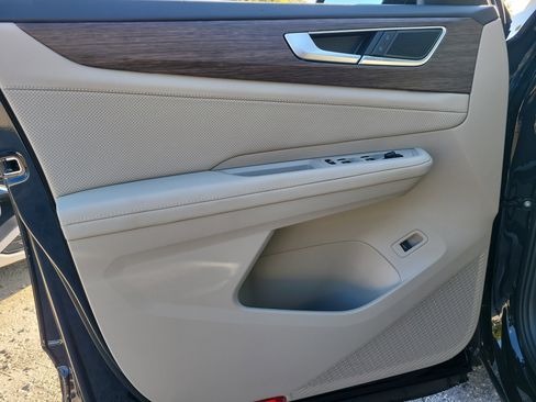 New 2026 Volkswagen Atlas SEL image 15