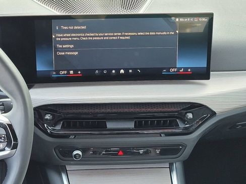 Used 2025 BMW 330i Sedan RWD image 14
