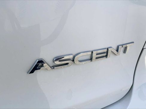 Used 2019 Subaru Ascent 8-Passenger AWD/4WD image 10