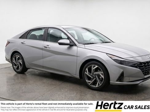Used 2025 Hyundai Elantra SEL FWD image 1