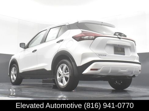 Used 2025 Nissan Kicks Play S FWD image 17