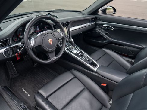 Certified 2014 Porsche 911 Carrera 4S AWD/4WD image 4