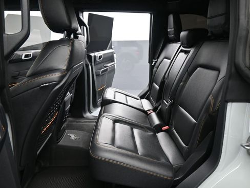 Used 2024 Ford Bronco Badlands w/ Sasquatch Package image 19